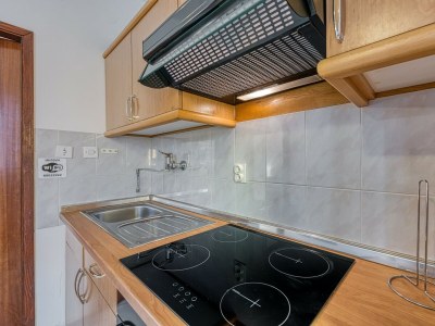 Apartment Punta B - One-Bedroom No.4 with Garden View - Features photo 6