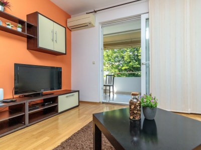 Apartment Apartments Vita - One-Bedroom Apartment No.1 with Balcony - Features photo 8