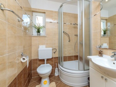 Apartment Apartments Vita - One-Bedroom Apartment No.1 with Balcony - Features photo 12