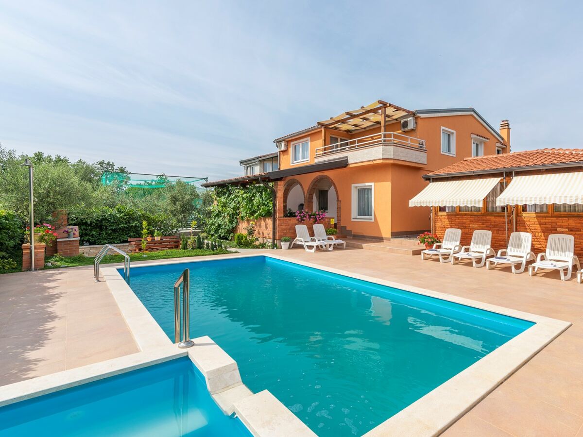 Apartment Villa Visnjan with Pool - One-Bedroom Apartment No.2 with Pool View