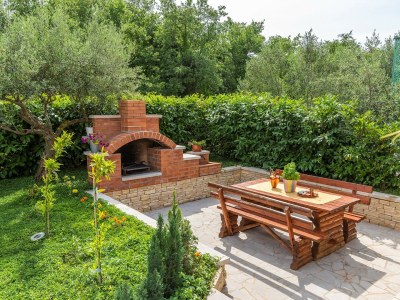 Apartment Villa Visnjan with Pool - One-Bedroom Apartment No.2 with Pool View - Outdoor photo 18