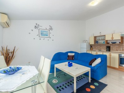 Apartment Villa Visnjan with Pool - One-Bedroom Apartment No.2 with Pool View - Features photo 23