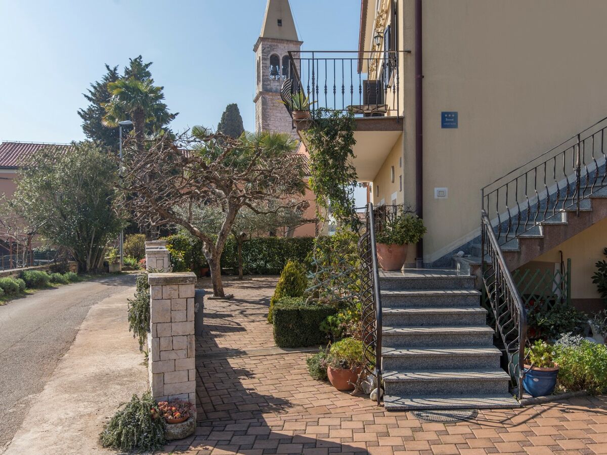 Apartment Orzan - Ground floor Apartment Orzan No.2 with terrace near to the Beach - Outdoor photo 4