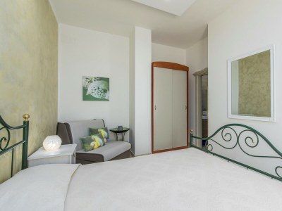 Apartment Orzan - Ground floor Apartment Orzan No.2 with terrace near to the Beach - Features photo 11