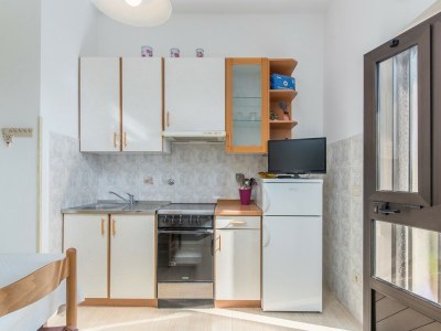 Apartment Orzan - Ground floor Apartment Orzan No.2 with terrace near to the Beach - Features photo 19