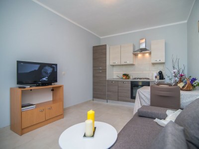 Apartment - Apartment with Terrace in Filipana - Features photo 25