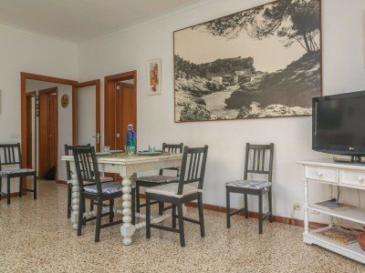 Chalet Pop - Features photo 23