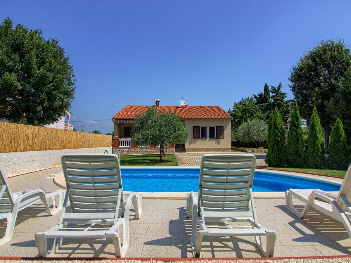 Villa Kristina with pool near Pula - Outdoor photo 3