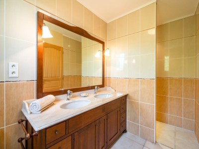 Villa Villa in Limoux with Private Pool & Mountain Views - Features photo 31