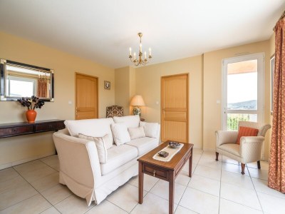 Villa Villa in Limoux with Private Pool & Mountain Views - Features photo 35