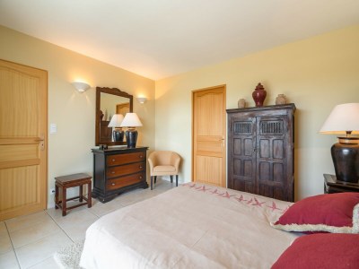 Villa Villa in Limoux with Private Pool & Mountain Views - Features photo 38