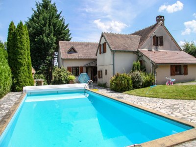 Holiday house Delightful holiday home with a large private swimming pool, perfect for families in Couleuvre - Holiday house