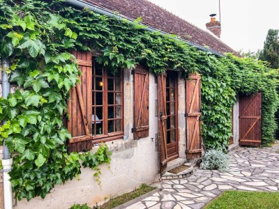 Holiday house Delightful holiday home with a large private swimming pool, perfect for families - Outdoor photo 3