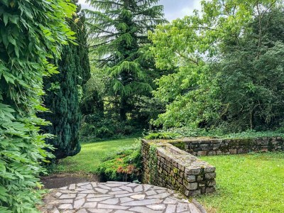 Holiday house Delightful holiday home with a large private swimming pool, perfect for families - Outdoor photo 8