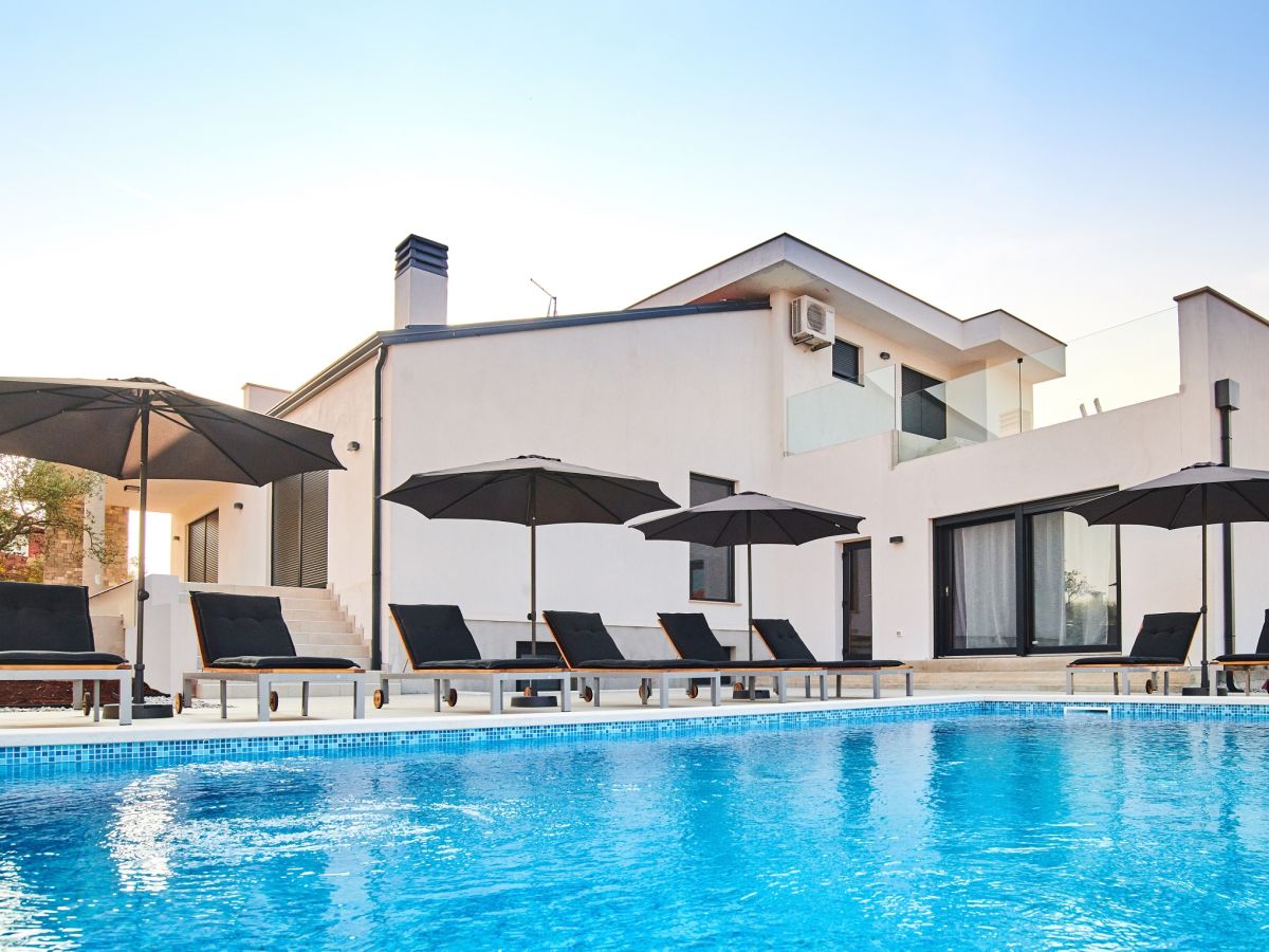 Villa Dolcea in Kastel