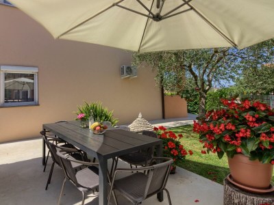 Villa Petroro with private Pool near Fazana - Outdoor photo 11