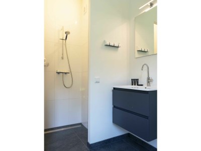 Holiday house Holiday home near Amsterdam with sauna & hot tub - Features photo 10