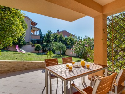 Holiday apartment OLIVE mit  eigenem Garten 150m vom Strand bei Pula - Outdoor photo 5