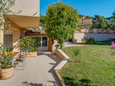 Holiday apartment OLIVE mit  eigenem Garten 150m vom Strand bei Pula - Outdoor photo 7