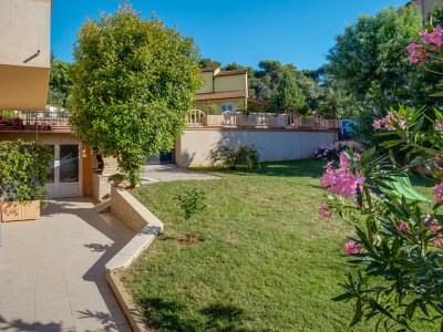 Holiday apartment OLIVE mit  eigenem Garten 150m vom Strand bei Pula - Outdoor photo 12