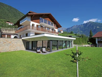 Holiday apartment Freiblick in Marling - Holiday apartment