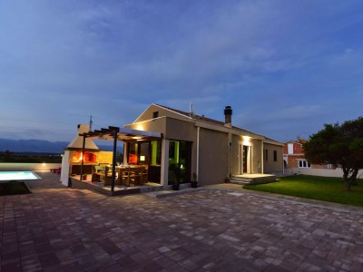 Villa Maslina with pool - Outdoor photo 6