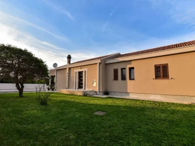 Villa Maslina with pool - Outdoor photo 8