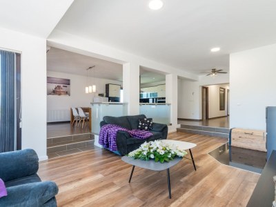 Villa Maslina with pool - Features photo 12