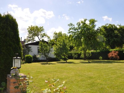 Holiday house with big garden in Berlin-Mahlsdorf - Holiday house