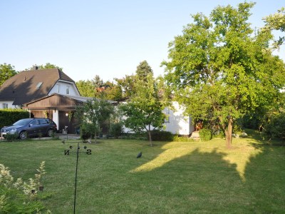 Holiday house with big garden - Outdoor photo 3