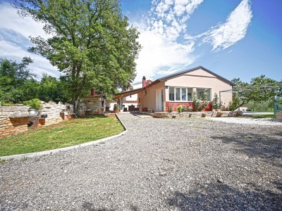 Holiday house with pool in nature - Outdoor photo 8