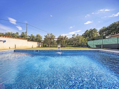 Holiday house with pool in nature - Outdoor photo 10