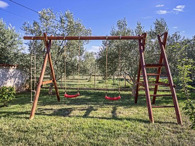 Holiday house with pool in nature - Outdoor photo 11