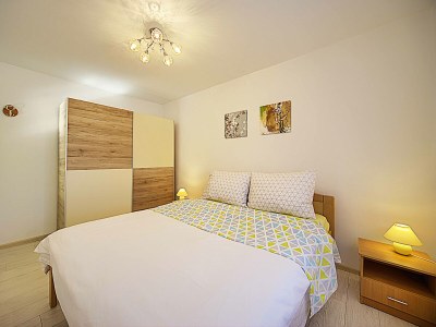 Holiday house with pool in nature - Features photo 17