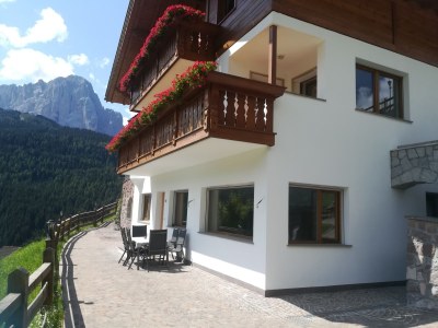 Apartment Dolores - Your holiday destination in Selva di Val Gardena / Dolomites - Outdoor photo 6