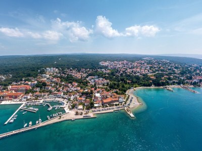 Holiday apartment Pavic - Environment photo 24