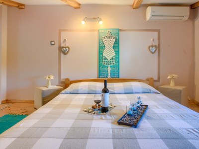 Holiday house Beautiful house with pool in Medulin - Features photo 13