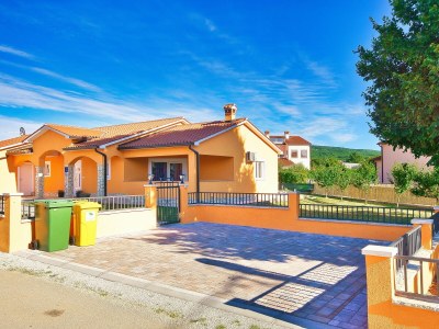 Holiday house Villa Orange - Environment photo 36