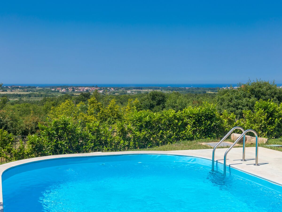 Villa Charming Villa with pool and jacuzzi Umag - Outdoor photo 2