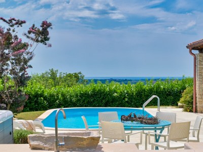 Villa Charming Villa with pool and jacuzzi Umag - Outdoor photo 14