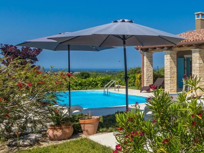 Villa Charming Villa with pool and jacuzzi Umag - Outdoor photo 16