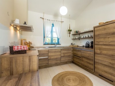 Villa Charming Villa with pool and jacuzzi Umag - Features photo 26