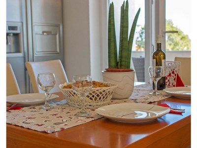 Holiday apartment CLAIRE with large heated pool 50m2 and sea view - Features photo 15