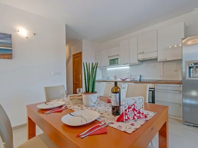 Holiday apartment CLAIRE with large heated pool 50m2 and sea view - Features photo 16