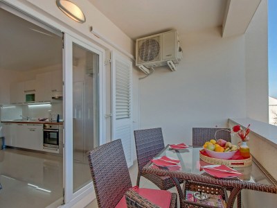 Holiday apartment CLAIRE with large heated pool 50m2 and sea view - Features photo 28