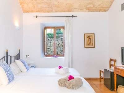 Villa Historical House Mallorca with Pool 12 Guests - Features photo 15