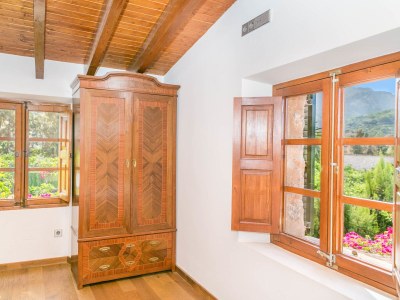 Villa Beautiful Mallorcan Villa with pool in Soller - Features photo 16