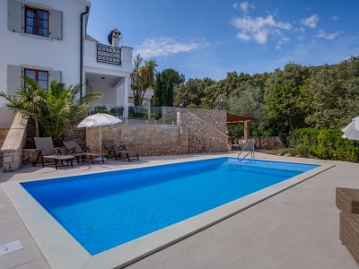 Villa Valerie with pool and sea view near beach - Outdoor photo 3
