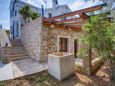 Villa Valerie with pool and sea view near beach - Outdoor photo 12