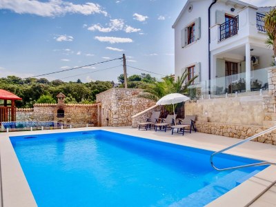 Villa Valerie with pool and sea view near beach - Outdoor photo 14